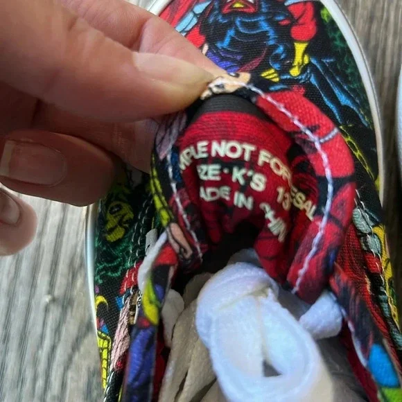 Vans Shoes Authentic Red Marvel Avengers Kids Sneakers Size 13 Brand New - Picture 11 of 11